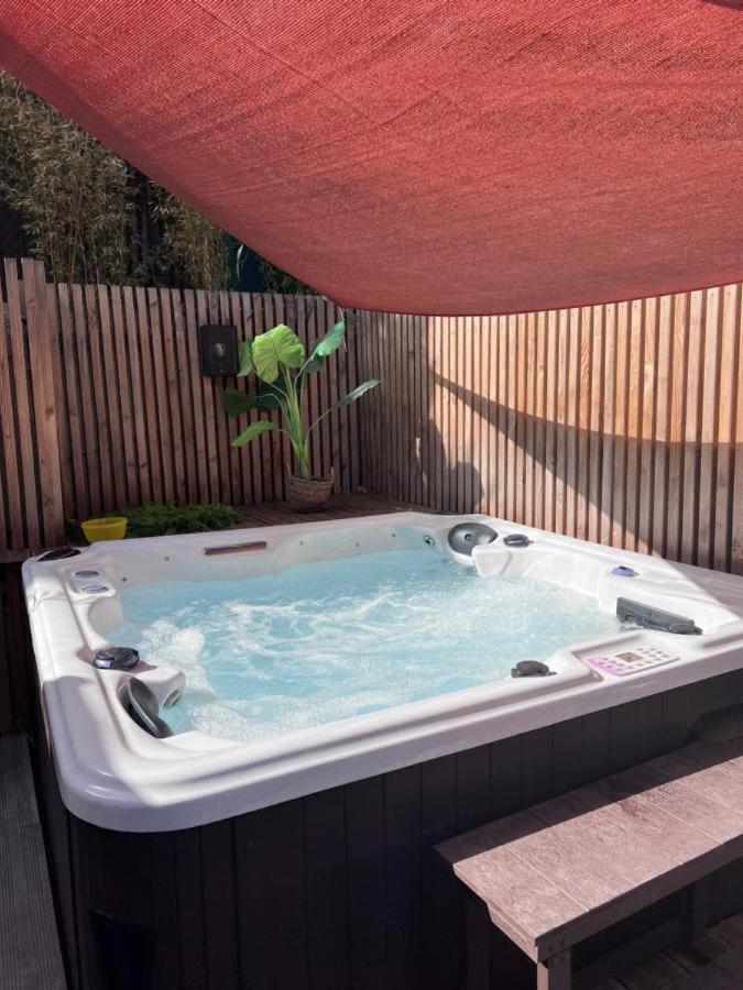 Appartement Magnifique T2 Jacuzzi Piscine Fréjus